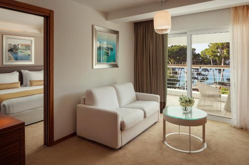 Junior Suite with Balcony and Sea Side