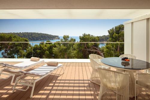 Executive Suite with Terrace and Sea View