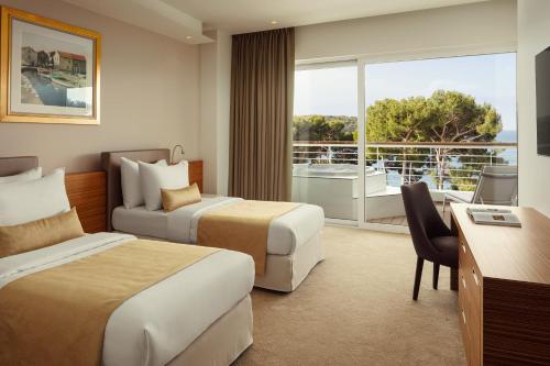 Bellevue Suite with Terrace