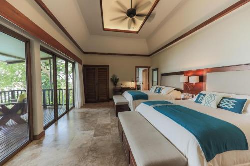 Lake View Suite Queen