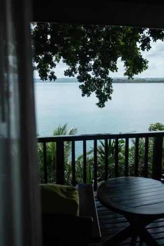 Lake View Suite Queen