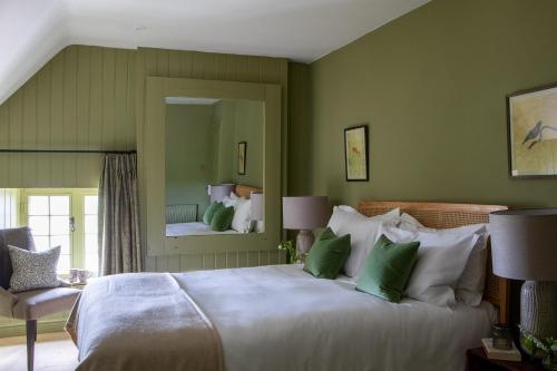 Superior King Room 