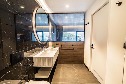 Deluxe Family Suite