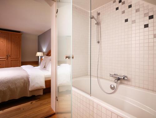 Double Room L with Balcony