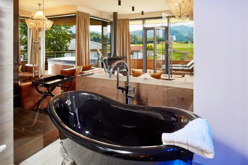 Premium Suite with Spa Bath