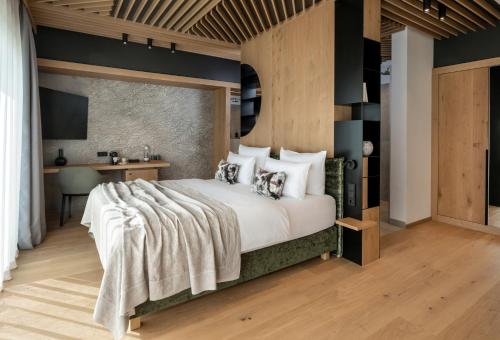Deluxe Junior Suite