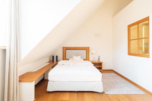 Large Single Room