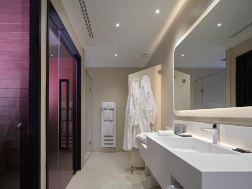 Suite with wellness area