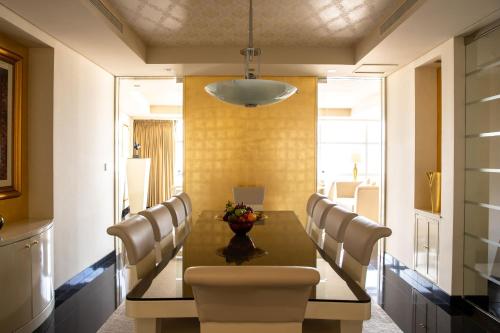 Presidential Suite with Panoramic Skyline Views, Airport Transfers, Direct Connectivity to Museum of The Future, Complimentary Breakfast, Signature Afternoon Tea, Evening Sundowners, Soft Refreshments and Canapes