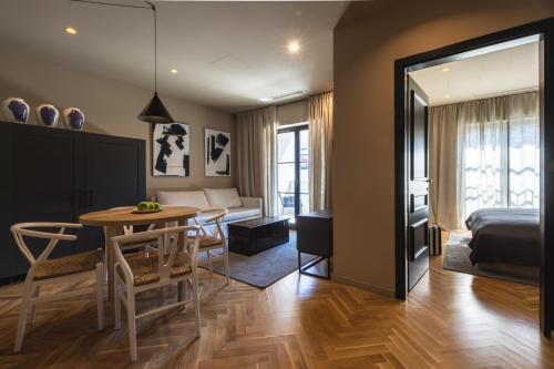 Junior Suite With Pool View