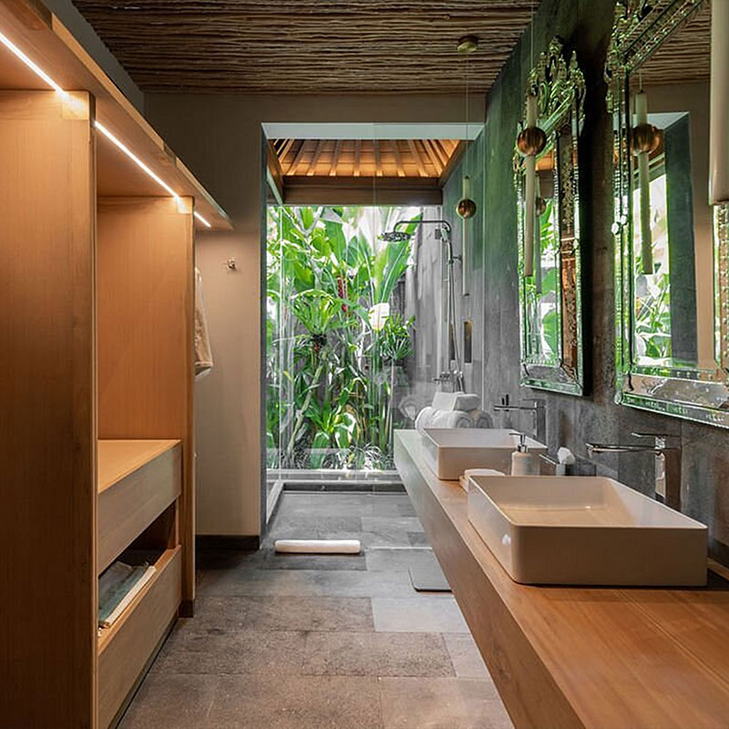 Pavilion Pool Suite