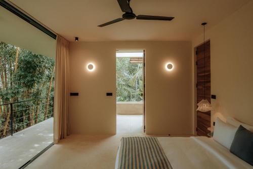 Superior King Suite