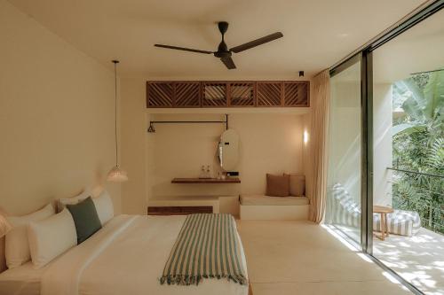 Superior King Suite