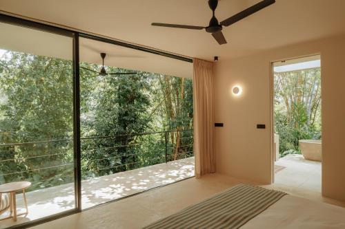 Superior King Suite