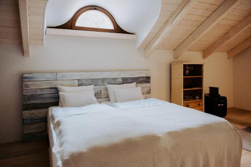 Double or Twin Room with Bathroom