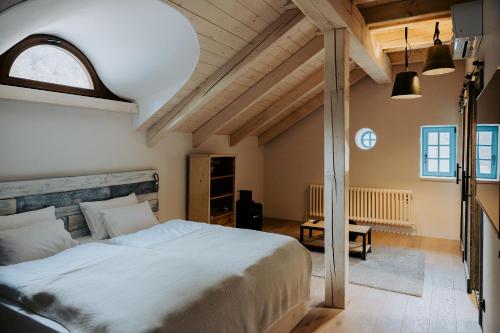 Double or Twin Room with Bathroom