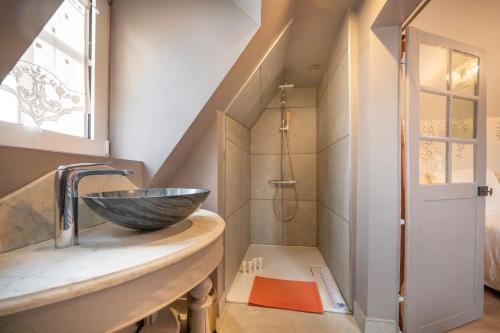 Room "Mademoiselle des minuits"