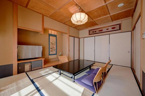 Japanese-Style Quadruple Room