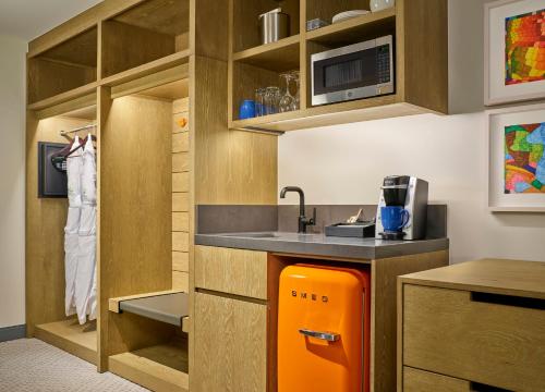 Luxury 1 King Bed