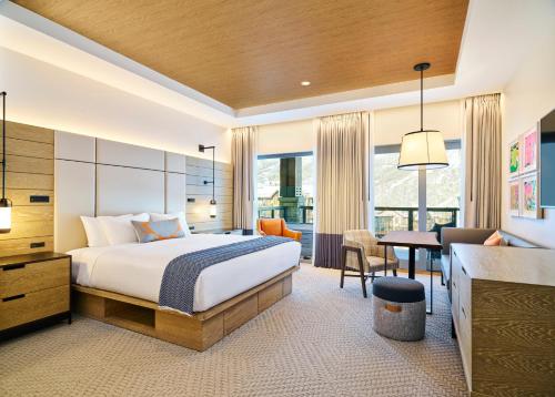 Terrace 1 King Bed
