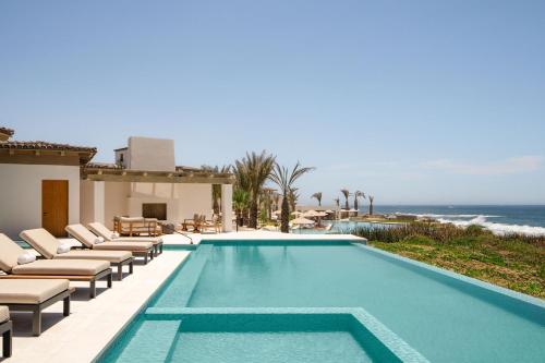 Oceanfront Three Bedroom Presidential Villa