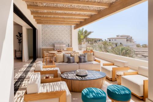 Ocean View 4-bedroom Rooftop Villa