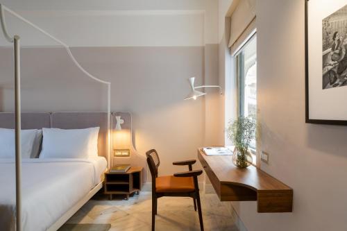 Queen Room: 15% off on Food & Soft Beverage, Early checkin and Late Checkout upto 2hrs (Subject to Availability), 2 pints of Beer (till 30th Sep)