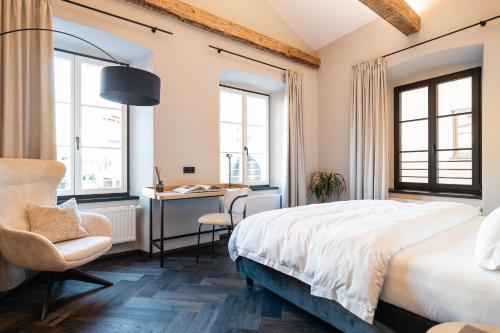 Two-Bedroom Deluxe Apartment