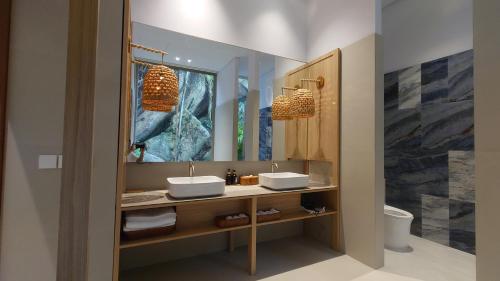 King Suite with Spa Bath