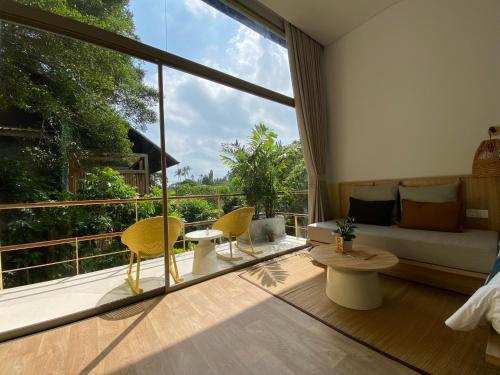 Junior Suite with Garden View