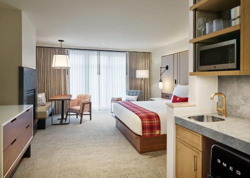 Luxury - King Bed