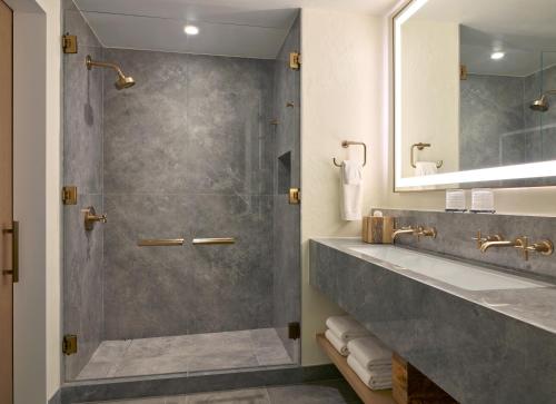 Cathedral Suite