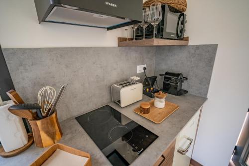 One Bedroom Apartment
