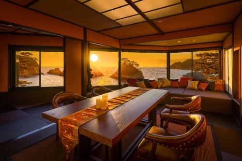 Suite with Spa Bath