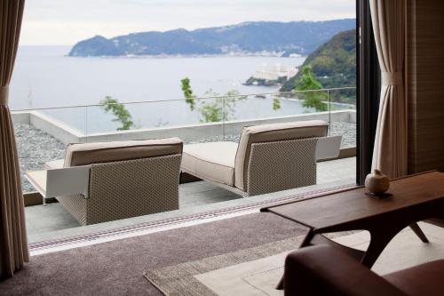 Corner Suite 2F