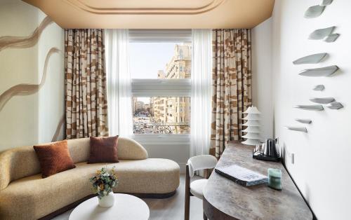 Double or Twin Room with City View