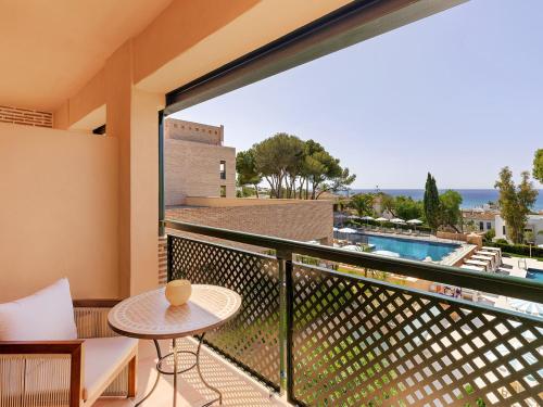 Deluxe King Sea View