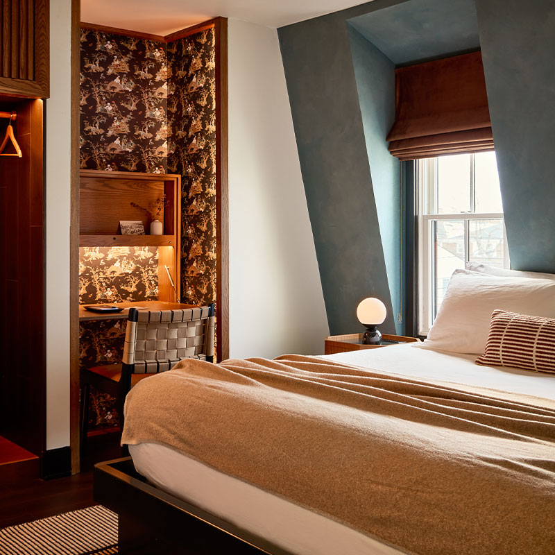 Deluxe King Room