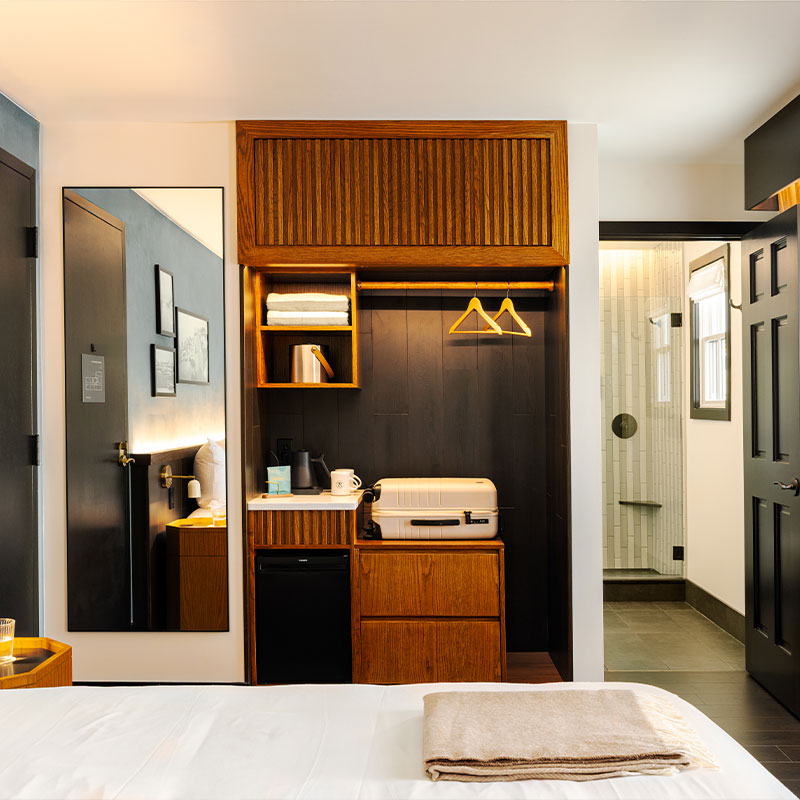 Deluxe King Room