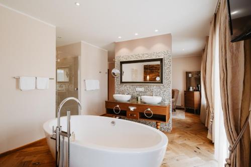 Deluxe Junior Suite