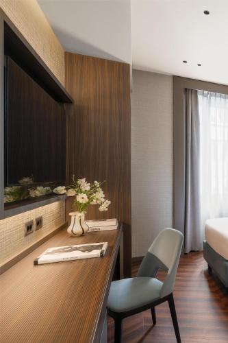 Executive King Room 