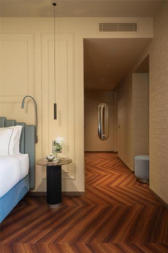Executive King Room 