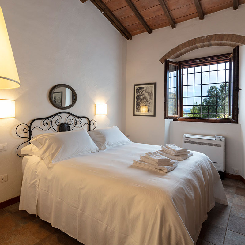 Two-Bedroom Apartment (Podernovo 2)