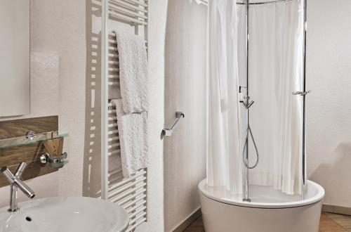 Deluxe Double Room with Bath