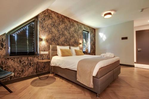 Deluxe Double Room with Bath