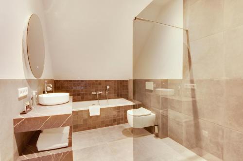 Deluxe Double Room with Bath