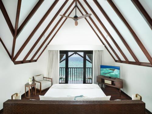 Ocean Suite with Infinity Pool - Personalized Butler Service | Private Sea Plane Lounge Access | Kids Club with Optional Nanny Services | Maldivian Traditional Village Experience | Access to 6 Exceptional Dine-Around Outlets