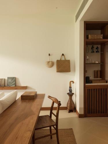 Deluxe Double or Twin Room with Pool Access
