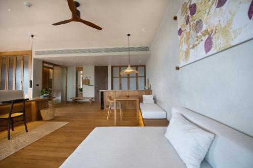 Suite with Sea View