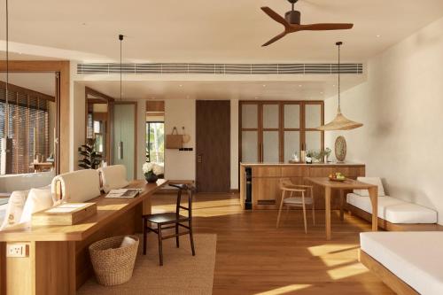 Suite with Sea View